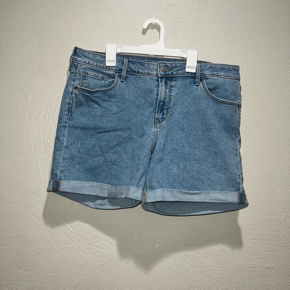 Old Navy Denim Jean Shorts - Picture 1 of 6